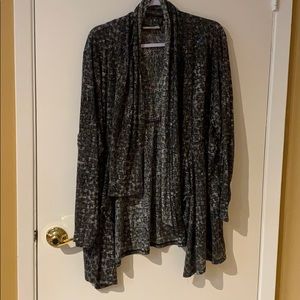 Avenue lightweight open front overlay size 22/24